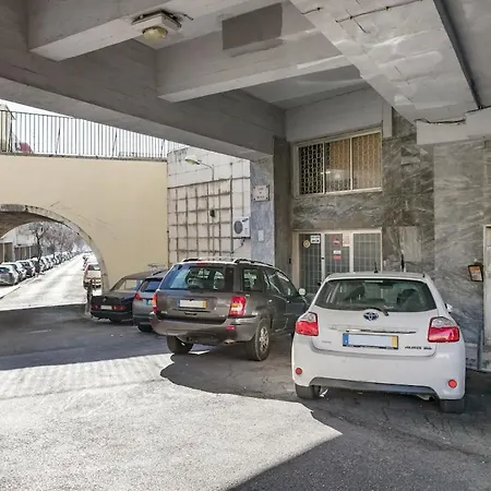 Apartment Stylish Ajuda *